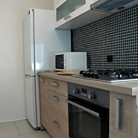 11672a Apartment *